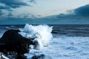 waves-crash-on-iceland-rocky-shore_4460x4460